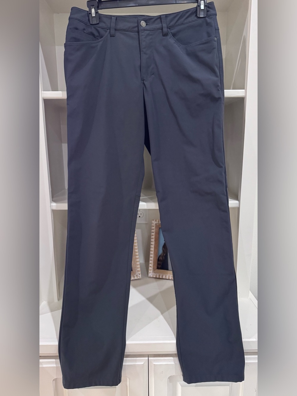 Lululemon ABC Classic-Fit Trouser- black
Sz 32 x 32